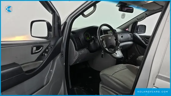 HYUNDAI STAREX 11-SEATER WAGON HVX