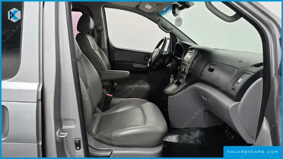 HYUNDAI STAREX 11-SEATER WAGON HVX