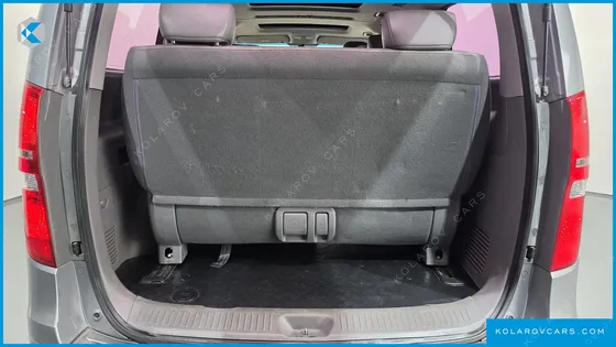 HYUNDAI STAREX 11-SEATER WAGON HVX