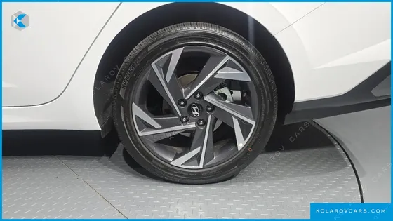 HYUNDAI ELANTRA (AVANTE) 1.6