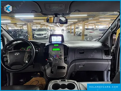 HYUNDAI STAREX 12-SEATER WAGON