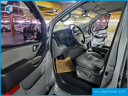 HYUNDAI STAREX 12-SEATER WAGON