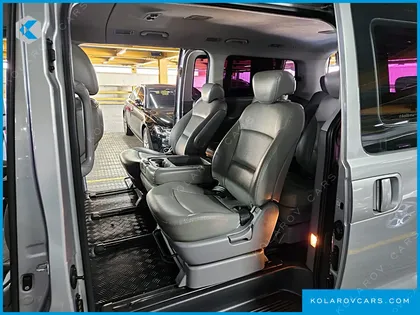 HYUNDAI STAREX 12-SEATER WAGON