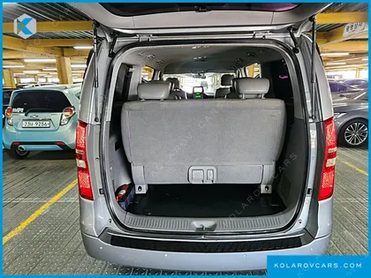 HYUNDAI STAREX 12-SEATER WAGON