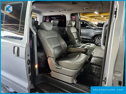 HYUNDAI STAREX 12-SEATER WAGON