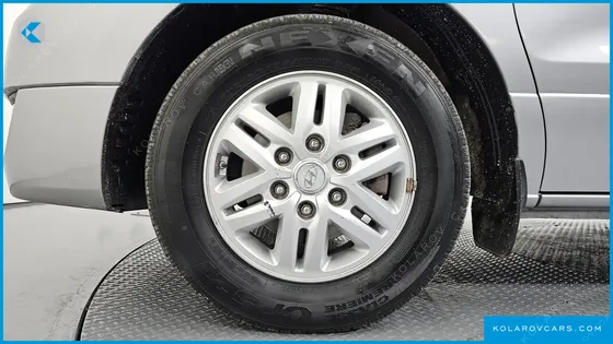 HYUNDAI STAREX 3-SEATER VAN