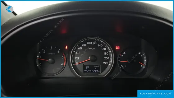 HYUNDAI STAREX 3-SEATER VAN