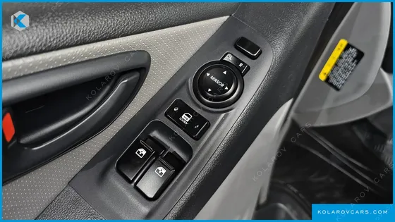 HYUNDAI STAREX 3-SEATER VAN