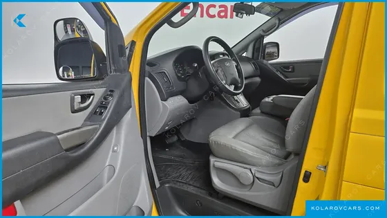 HYUNDAI STAREX GUARD CAR OF CHILDREN