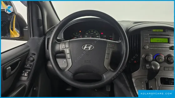 HYUNDAI STAREX GUARD CAR OF CHILDREN