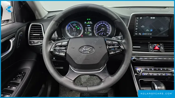 HYUNDAI GRANDEUR EXCLUSIVE