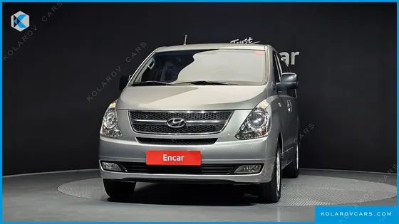 HYUNDAI STAREX 5-SEATER VAN