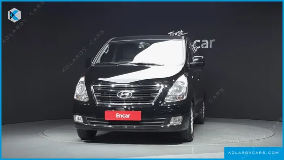 HYUNDAI STAREX 5-SEATER VAN