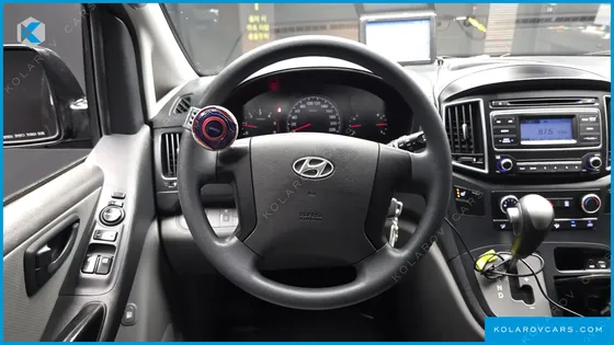 HYUNDAI STAREX 5-SEATER VAN