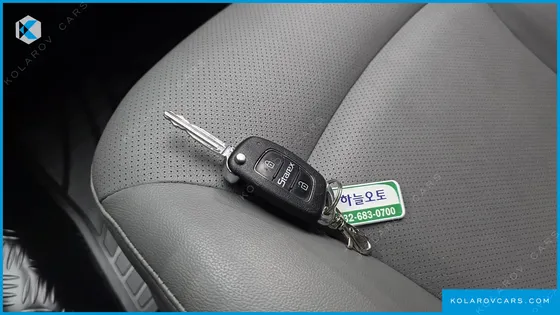 HYUNDAI STAREX 5-SEATER VAN