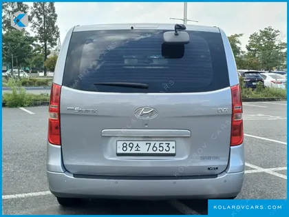 HYUNDAI STAREX 5-SEATER VAN