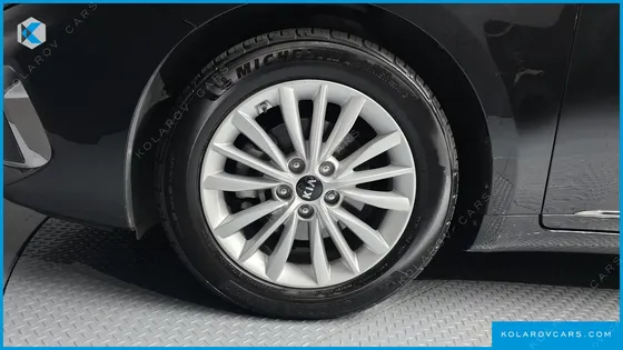 KIA K7 3.0 LPI STANDARD(RENTED CAR)