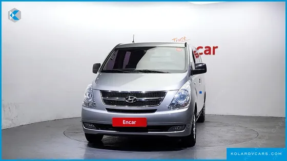 HYUNDAI STAREX 5-SEATER VAN