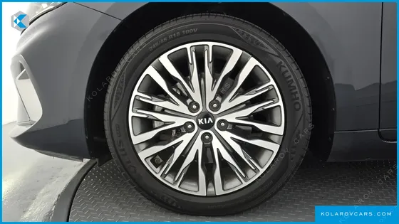 KIA K7 3.0 LPI PRESTIGE(RENTED)