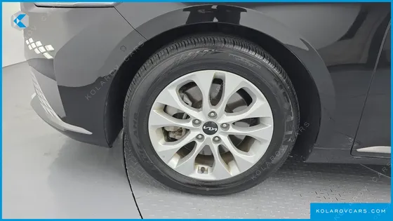 KIA K8 2.5 GASOLINE 2WD