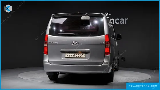 HYUNDAI STAREX 12-SEATER WAGON