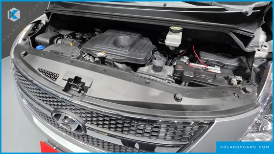 HYUNDAI STAREX 12-SEATER WAGON