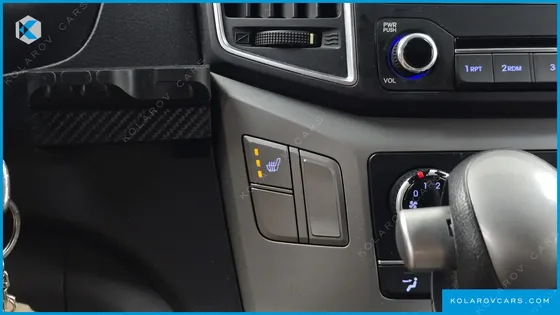 HYUNDAI STAREX 3-SEATER VAN