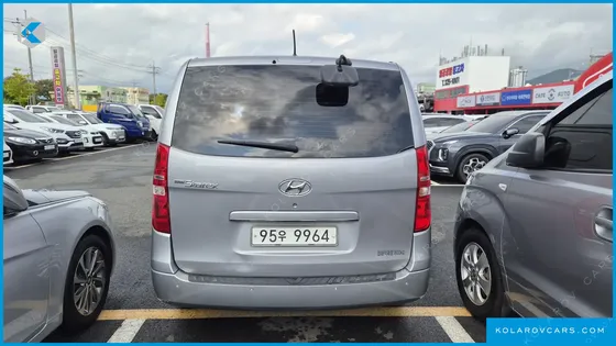 HYUNDAI STAREX 3-SEATER VAN