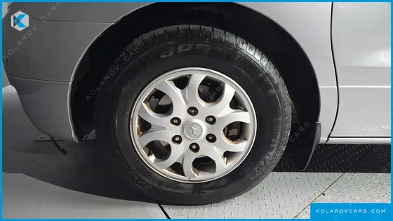 HYUNDAI STAREX 12-SEATER WAGON