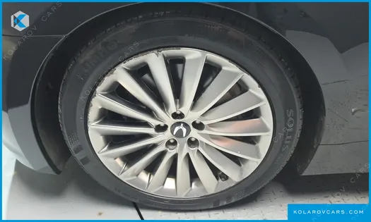 HYUNDAI EQUUS VS500