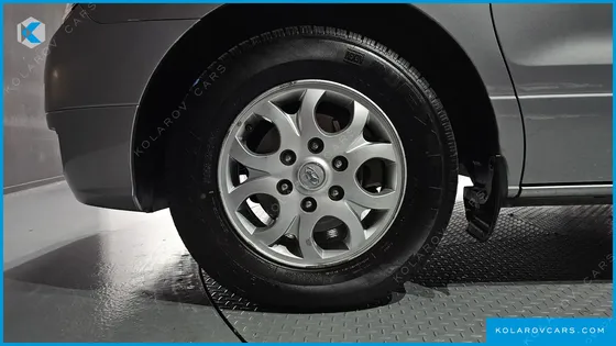 HYUNDAI STAREX 11-SEATER WAGON
