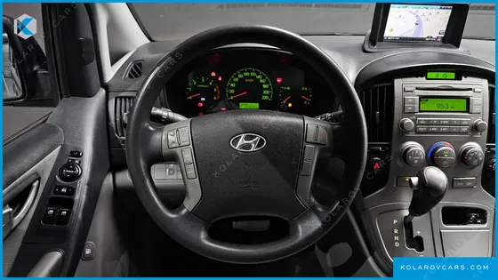 HYUNDAI STAREX 11-SEATER WAGON