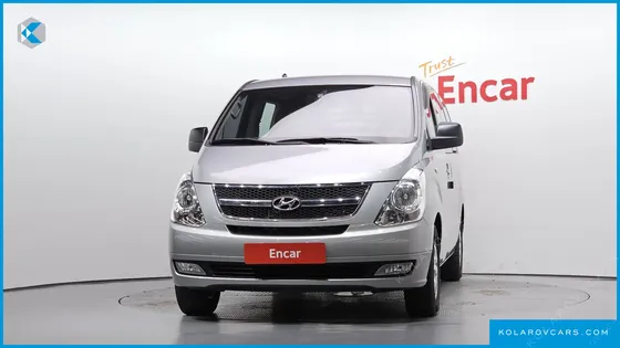 HYUNDAI STAREX 5-SEATER VAN