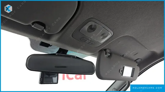 HYUNDAI STAREX 5-SEATER VAN
