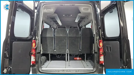 HYUNDAI SOLATI 15-SEATER