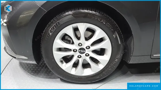 KIA K8 2.5 GASOLINE 2WD