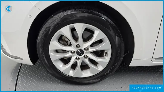 KIA K8 2.5 GASOLINE 2WD
