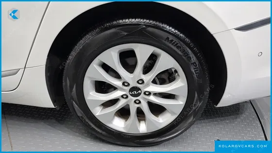 KIA K8 2.5 GASOLINE 2WD