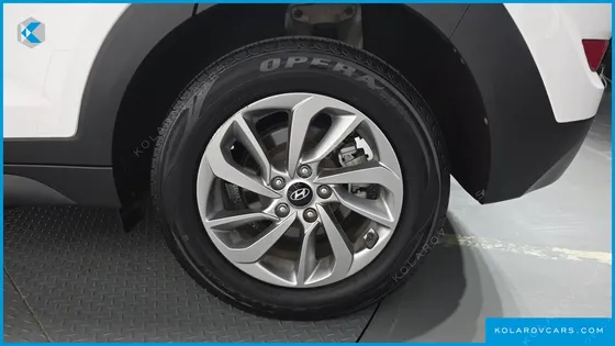 HYUNDAI TUCSON DIESEL 1.7 2WD