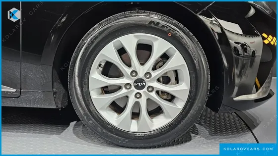KIA K8 2.5 GASOLINE 2WD