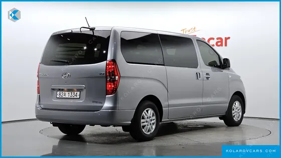 HYUNDAI STAREX VAN 3-SEATER