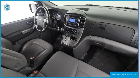 HYUNDAI STAREX VAN 3-SEATER