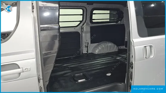 HYUNDAI STAREX VAN 3-SEATER