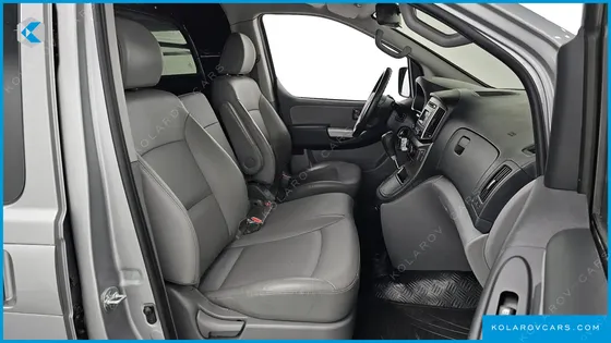 HYUNDAI STAREX VAN 3-SEATER