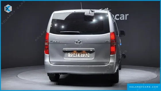 HYUNDAI STAREX WAGON 12-SEATER