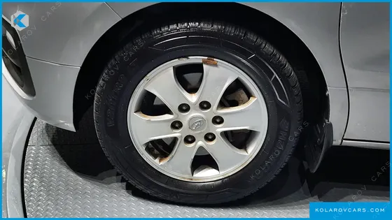HYUNDAI STAREX WAGON 12-SEATER