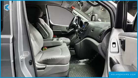 HYUNDAI STAREX WAGON 12-SEATER