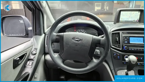 HYUNDAI STAREX WAGON 12-SEATER