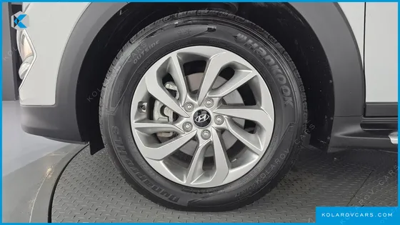 HYUNDAI TUCSON DIESEL 2.0 2WD