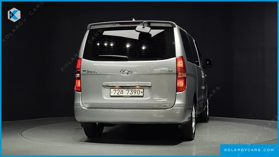 HYUNDAI STAREX 4WD WAGON 11-SEATER